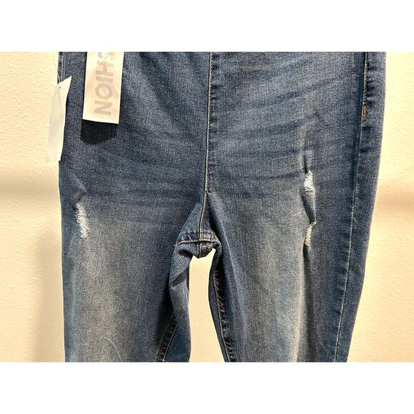 Tinseltown Juniors Pull-On Flare Jeans, Medium Wash, Size 5 – Stylish & Comfy - Picture 3 of 8